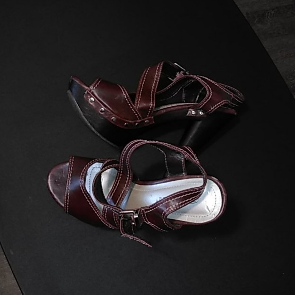 Brown Heel